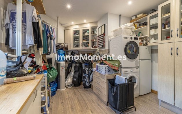 Resale - Villa - Marbella - Las Chapas