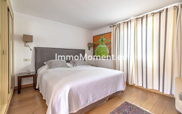 Resale - Villa - Marbella - Las Chapas