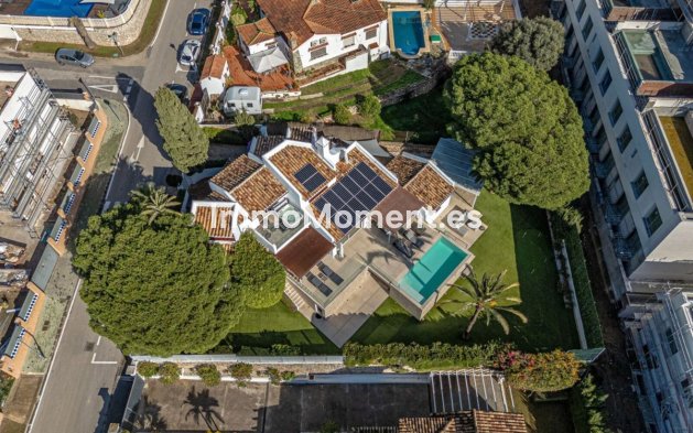 Resale - Villa - Marbella - Las Chapas