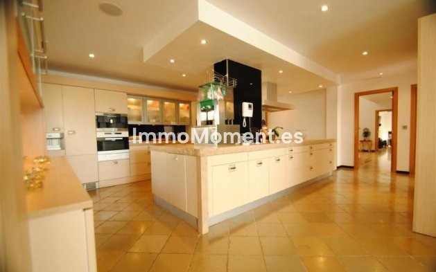 Wiederverkauf - Villa - Marbella - Cabopino