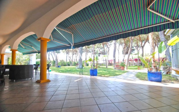Resale - Villa - Marbella - Elviria