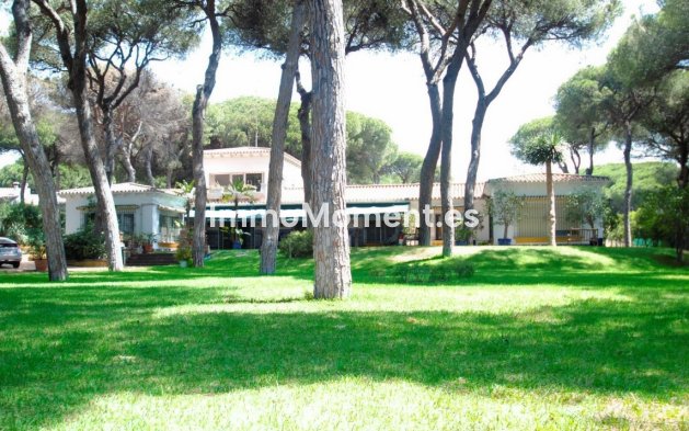 Resale - Villa - Marbella - Elviria