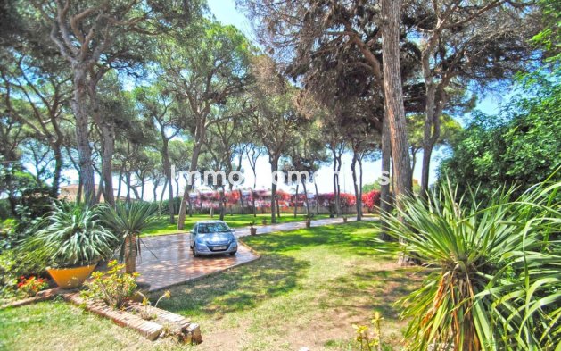 Resale - Villa - Marbella - Elviria