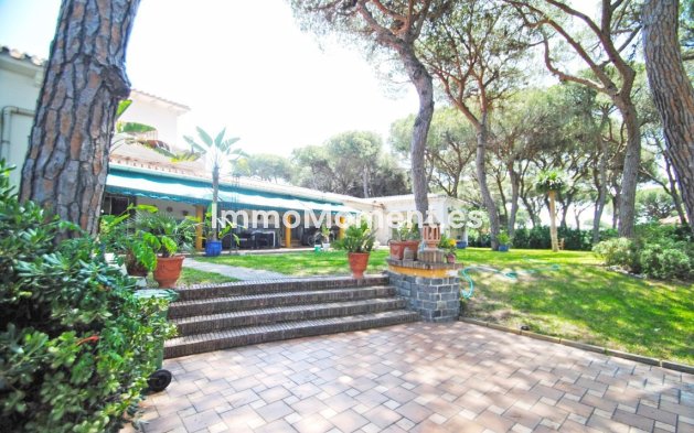 Resale - Villa - Marbella - Elviria