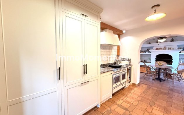 Resale - Villa - Marbella - Marbella Centro