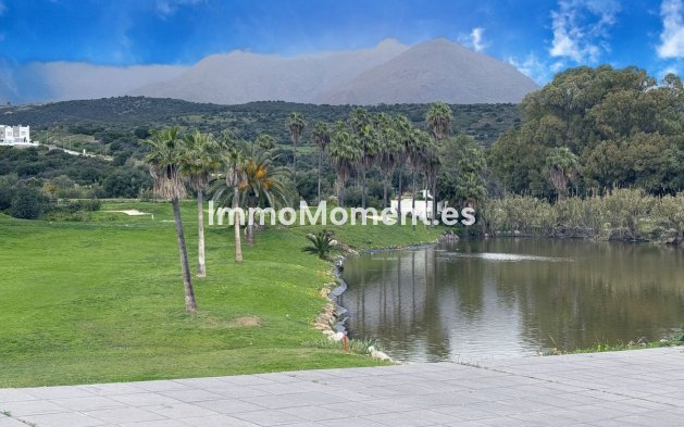 Wiederverkauf - Land - Estepona  - Estepona Centro