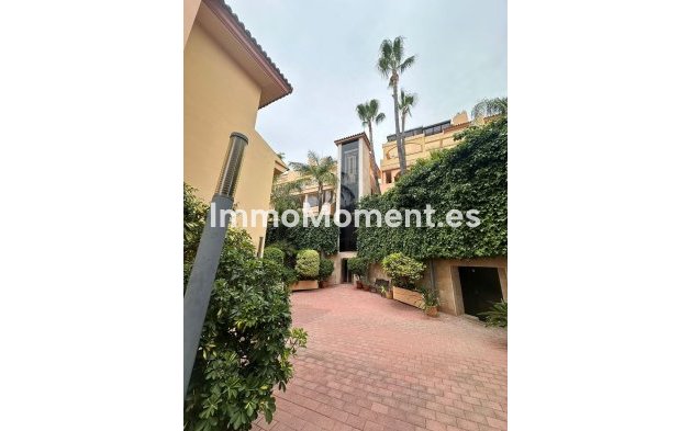 Wiederverkauf - Wohnung - Marbella - Nueva Andalucía
