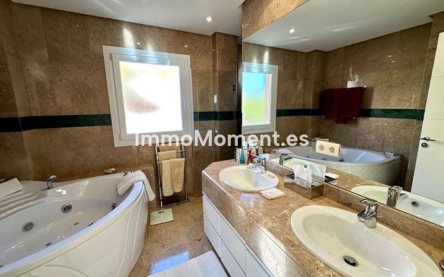 Wiederverkauf - Wohnung - Marbella - Nueva Andalucía