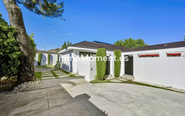 Revente - Villa - Marbella - Guadalmina Baja