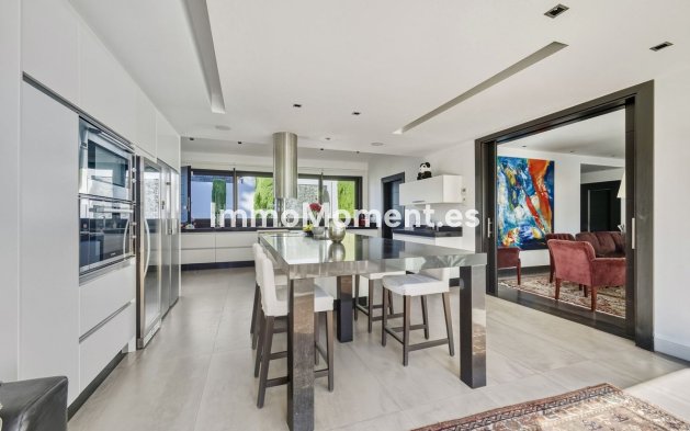 Revente - Villa - Marbella - Guadalmina Baja