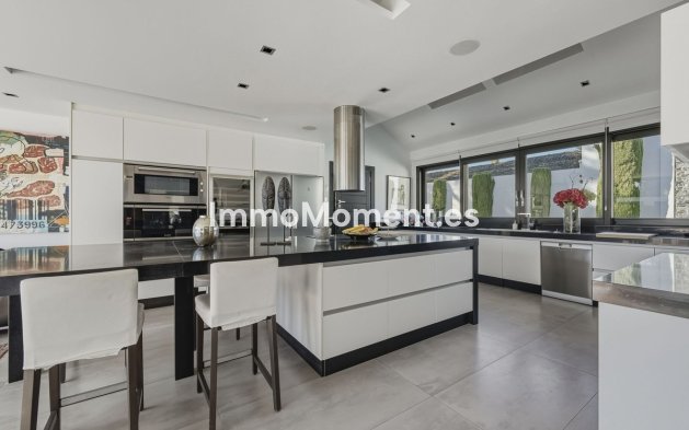 Revente - Villa - Marbella - Guadalmina Baja