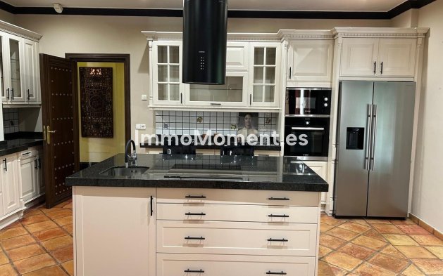 Revente - Villa - Marbella - Sierra Blanca