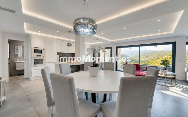 Reventa - Villa - Interior  - Istán