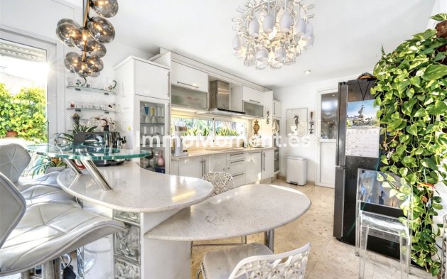 Revente - Villa - Estepona  - New Golden Mile