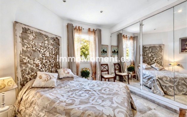 Revente - Villa - Estepona  - New Golden Mile