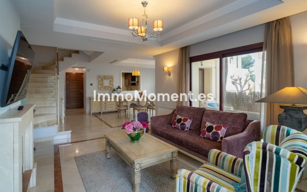 Resale - Villa - Marbella - Nueva Andalucía