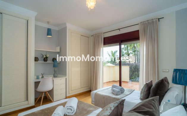 Resale - Villa - Marbella - Nueva Andalucía