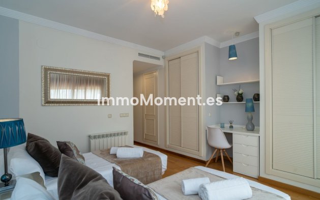 Resale - Villa - Marbella - Nueva Andalucía