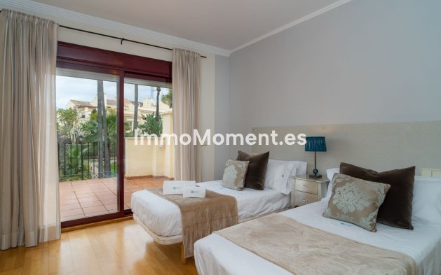 Resale - Villa - Marbella - Nueva Andalucía