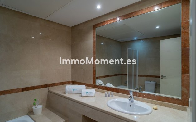 Resale - Villa - Marbella - Nueva Andalucía