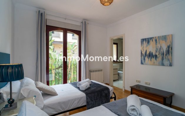 Resale - Villa - Marbella - Nueva Andalucía