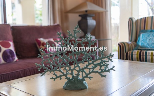 Resale - Villa - Marbella - Nueva Andalucía