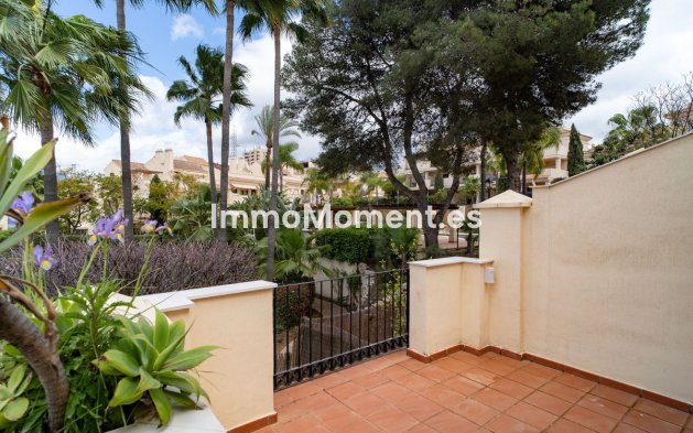 Resale - Villa - Marbella - Nueva Andalucía