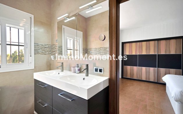 Wiederverkauf - Villa - Marbella - Marbella Centro