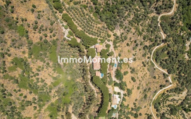 Resale - Villa - Inland  - Ojén