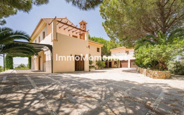 Resale - Villa - Inland  - Ojén