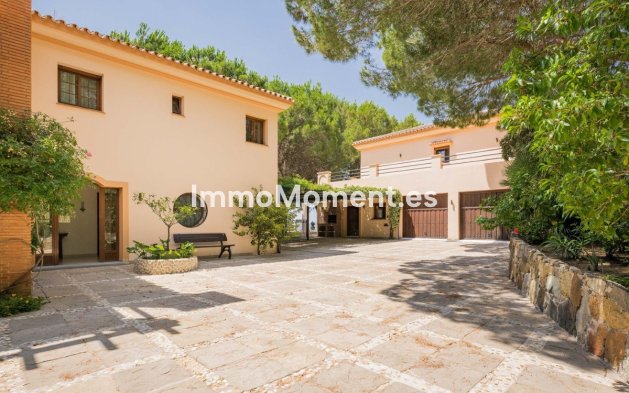 Resale - Villa - Inland  - Ojén