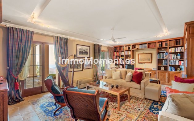 Resale - Villa - Inland  - Ojén