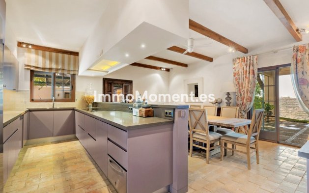 Resale - Villa - Inland  - Ojén