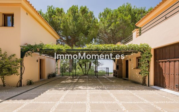 Resale - Villa - Inland  - Ojén