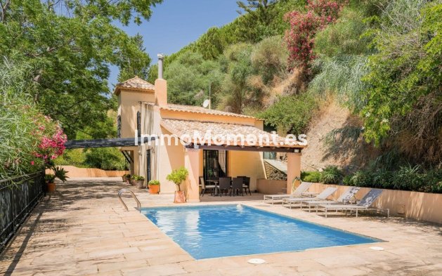 Resale - Villa - Inland  - Ojén