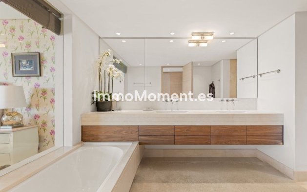 Wiederverkauf - Wohnung - Marbella - Puerto Banús