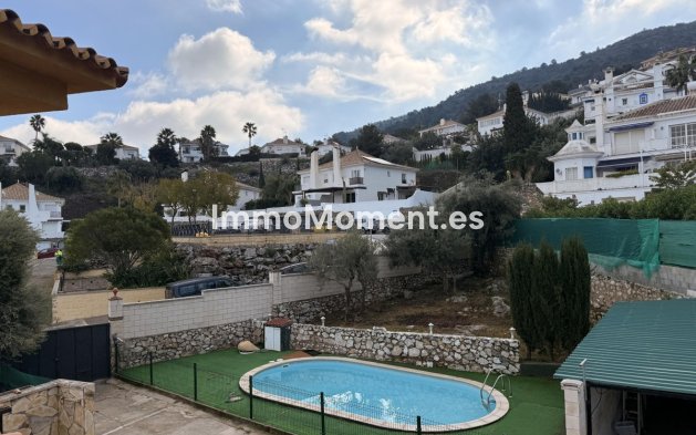 Wiederverkauf - Villa -   Inländisch - Alhaurín de la Torre