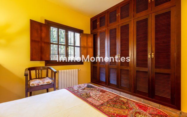 Resale - Villa - Marbella - Elviria