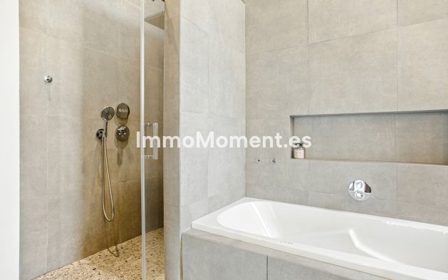 Wiederverkauf - Villa - Marbella - Elviria