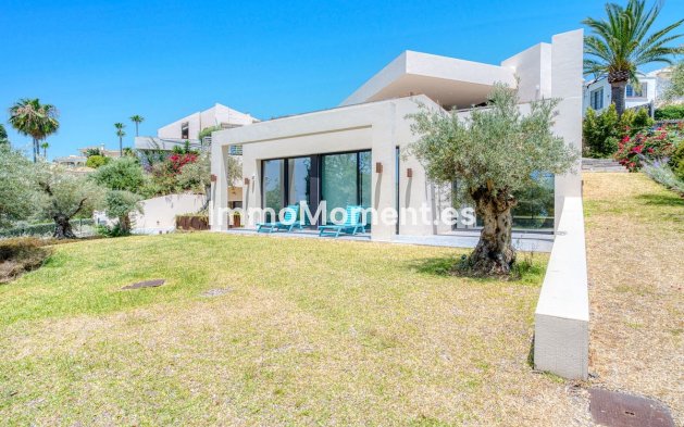 Wiederverkauf - Villa - Marbella - Elviria