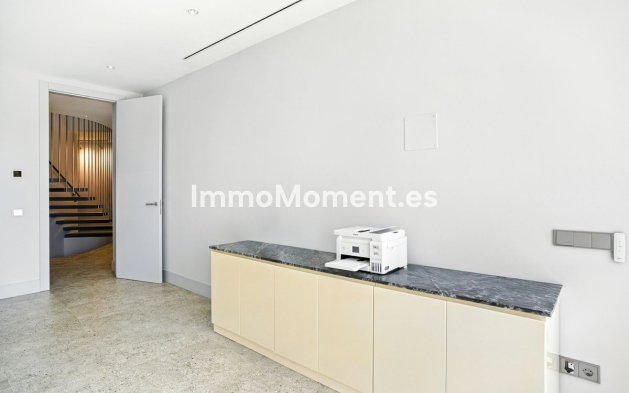 Wiederverkauf - Villa - Marbella - Elviria