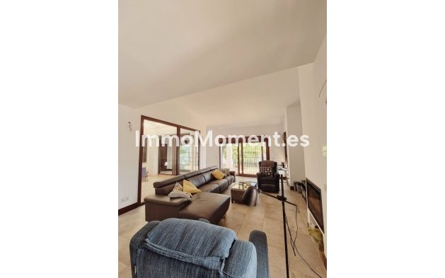 Resale - Villa - Marbella - San Pedro de Alcántara