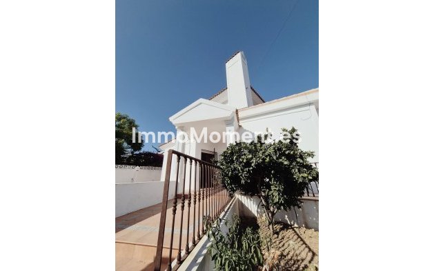 Resale - Villa - Marbella - San Pedro de Alcántara