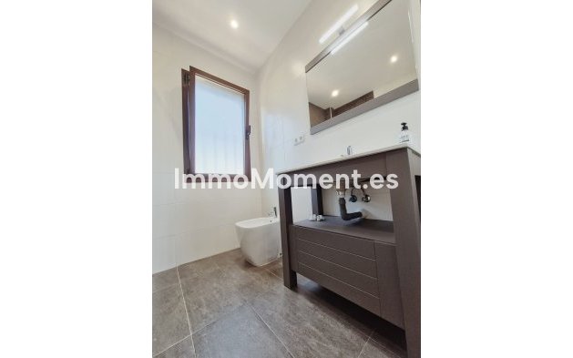 Resale - Villa - Marbella - San Pedro de Alcántara