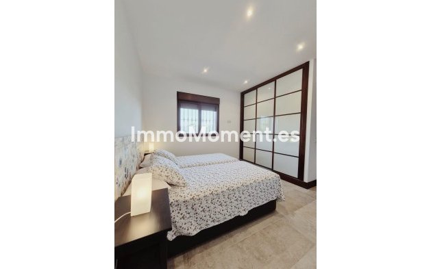 Resale - Villa - Marbella - San Pedro de Alcántara