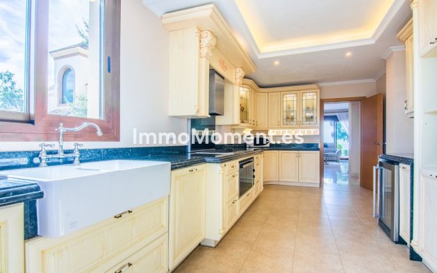 Reventa - Villa - Marbella - La Mairena