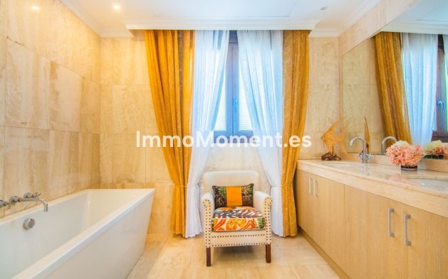 Reventa - Villa - Marbella - La Mairena