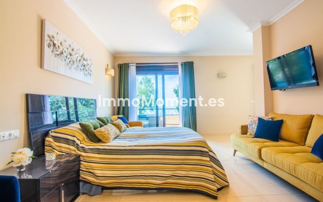 Reventa - Villa - Marbella - La Mairena