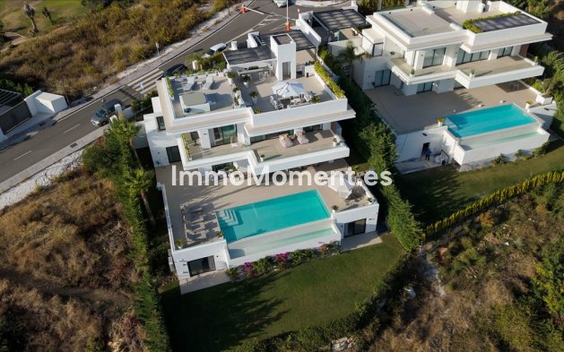 Resale - Villa - Estepona - Estepona Centro