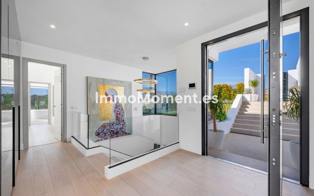 Resale - Villa - Estepona - Estepona Centro